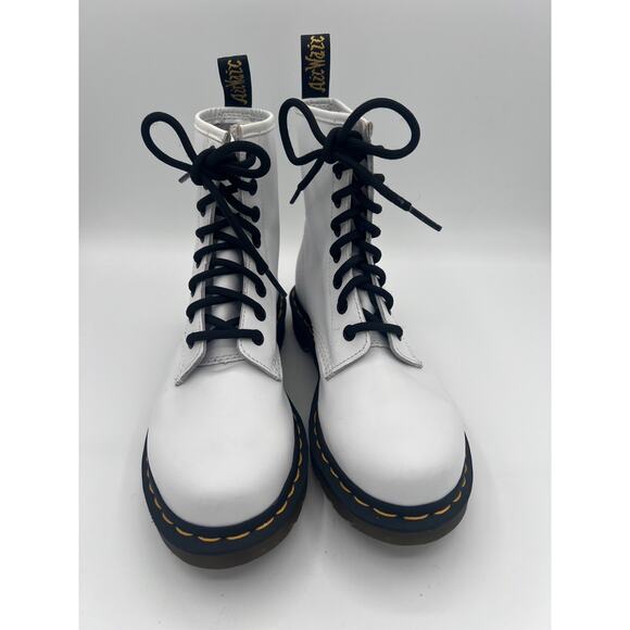 Dr Doc Martens 11822 White Leather Lace Up Boot Women’s Size US 6 Medium - Picture 6 of 6